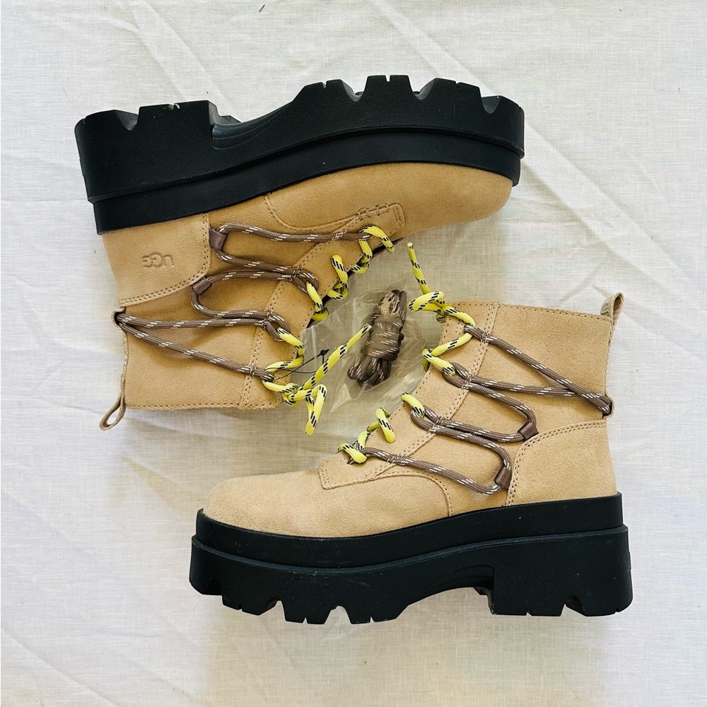 NWB UGG Brisbane Lace Up Platform Boots